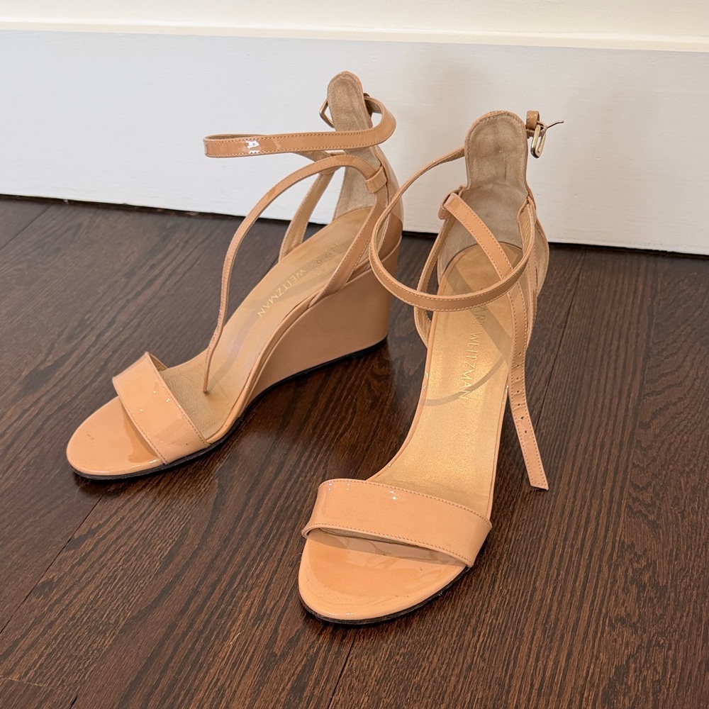 Stuart Weitzman wedge strap size 8.5 in glossy Nude